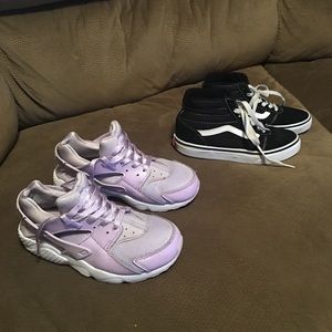 2 pairs of girls sneakers